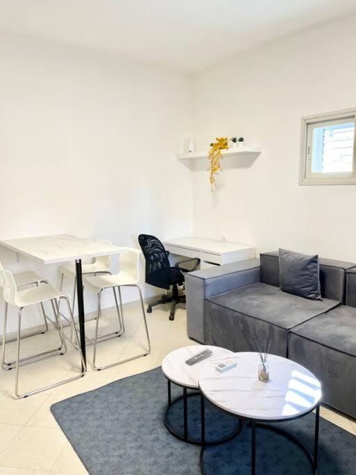 Rambam Beach Apartment Хайфа Экстерьер фото